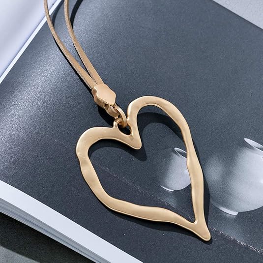 Love Heart Pendant Necklace for Women Fashion Jewelry Long Chian Sweater Necklaces